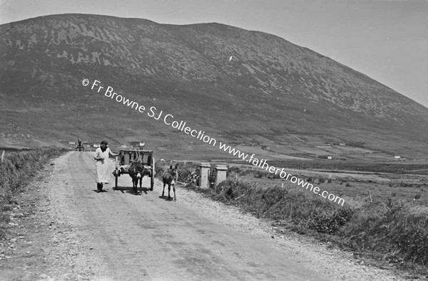 KEEL SLIEVEMORE ROAD GROUP IN CART